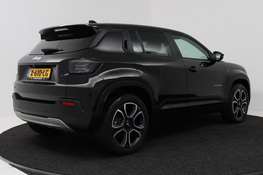Jeep Avenger Summit 54 kWh (PARKEERSENSOREN, CRUISE CONTROL ADAPTIEF, CAMERA, NAVIGATIE)