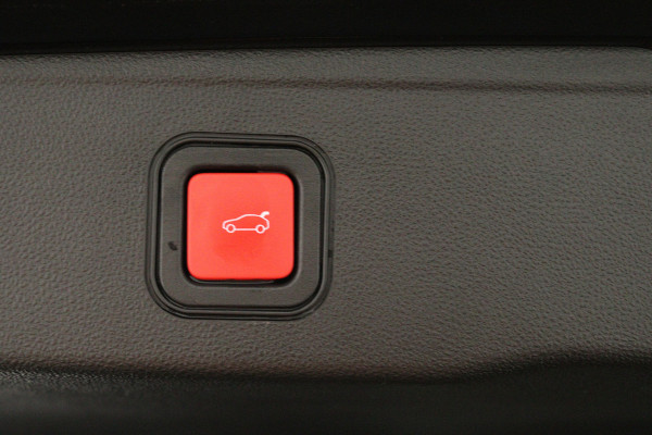 Jeep Avenger Summit 54 kWh (PARKEERSENSOREN, CRUISE CONTROL ADAPTIEF, CAMERA, NAVIGATIE)