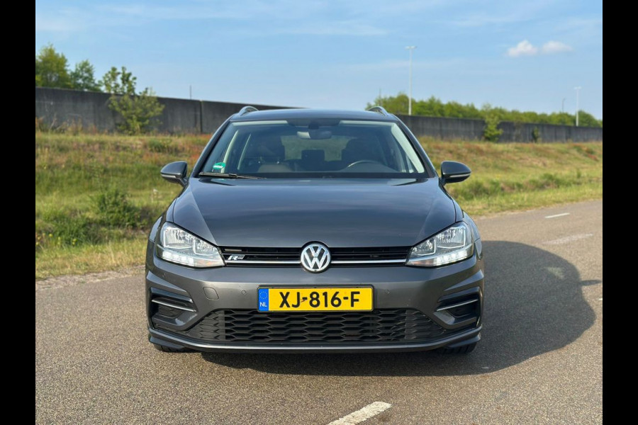 Volkswagen Golf Variant 1.0 TSI Highline Business R (VIRTUAL, CAMERA, ADAPTIVE, MASSAGE STL, PDC V+A, 1E EIG, GOED ONDH, NL-AUTO)