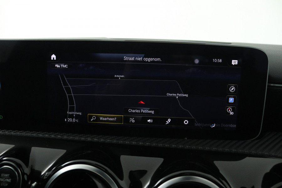 Mercedes-Benz A-Klasse 200 Business Solution (PANORAMADAK, STOELVERWARMING, CAMERA, CRUISE CONTROL, PARKEERSENSOREN)