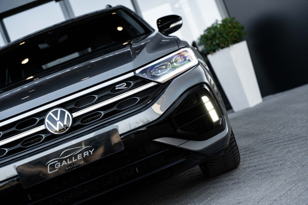 Volkswagen T-Roc 2.0 TSI 4Motion R - Panorama | Memory | IQ Light | ACC | Stuurverwarming