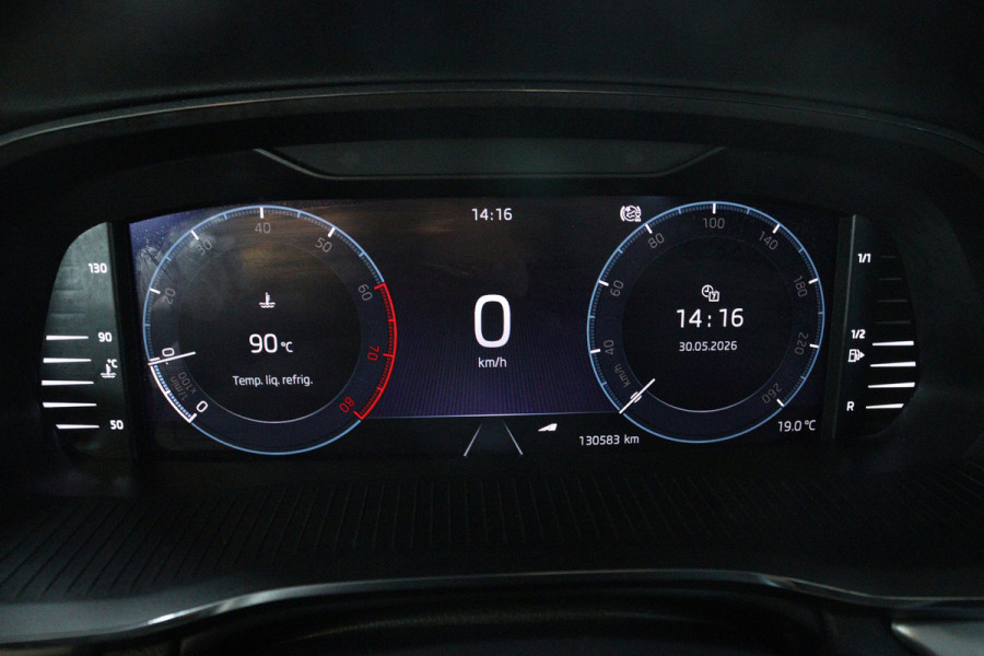 Škoda Octavia Combi 1.0 TSI Business Edition (SFEERVERLICHTING, DIGITALE COCKPIT, NAVIGATIE, SENSOREN)
