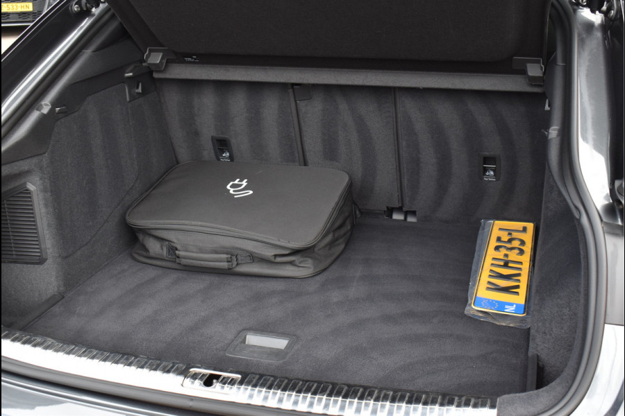 Audi Q3 Sportback 45 TFSI e S-Line RSQ3 Pano Leder Camera Matrix Keyless 20 Inch