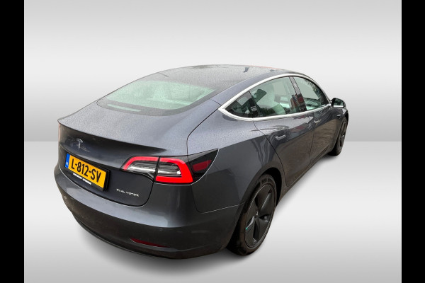 Tesla Model 3 Long Range AWD 75 kWh / Autopilot / Panoramadak / Camera / Premium Audio / 19'' / Leder / Stoel+Stuurverwarming / ACC