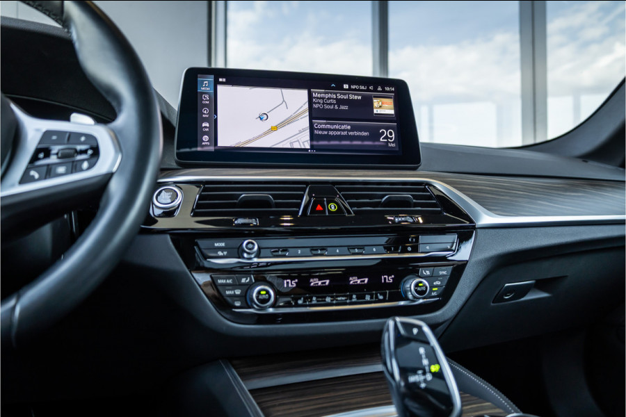 BMW 5 Serie Touring 530e Business Edition Plus - M Sport | Panorama | H&K | Laser | Keyless