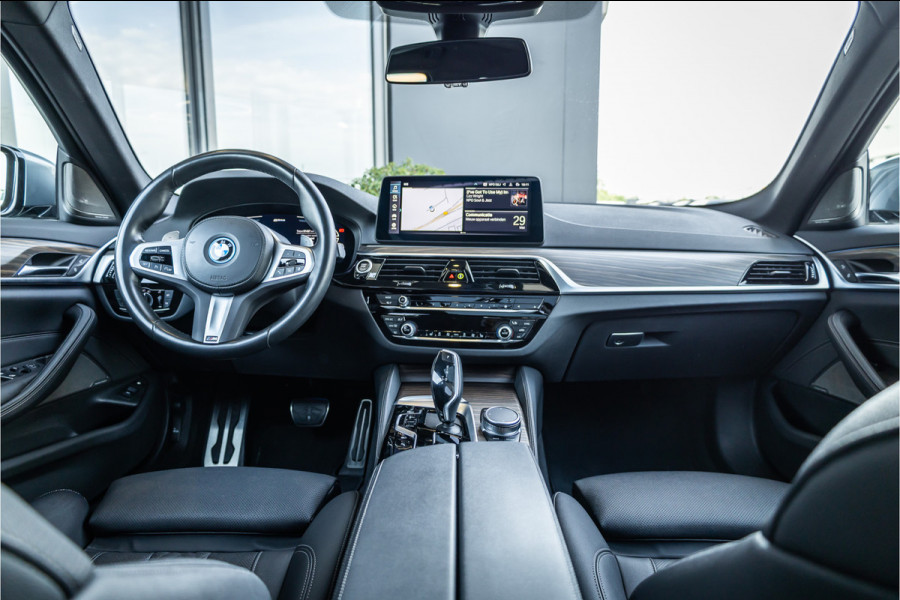 BMW 5 Serie Touring 530e Business Edition Plus - M Sport | Panorama | H&K | Laser | Keyless