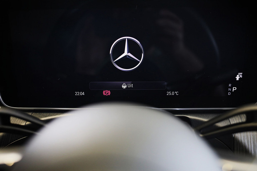 Mercedes-Benz CLE Coupé 300 e AMG 53 Look / Head Up / 360 Camera / Acc / Lane Assist / Dode Hoek / Elek Stoelen / Memory / Pano