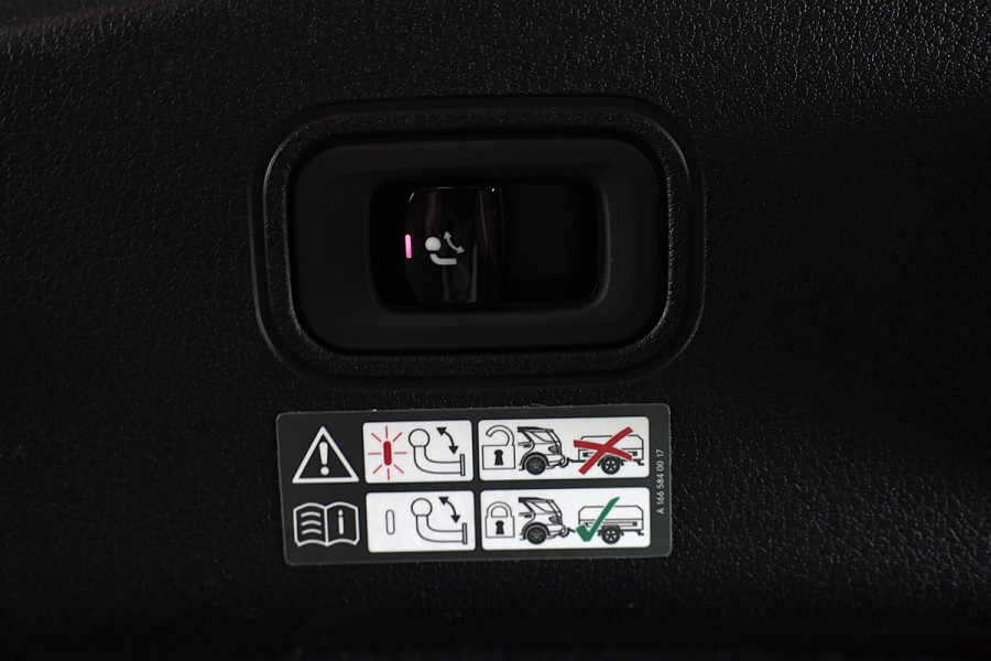 Mercedes-Benz CLE Coupé 300 e AMG 53 Look / Head Up / 360 Camera / Acc / Lane Assist / Dode Hoek / Elek Stoelen / Memory / Pano