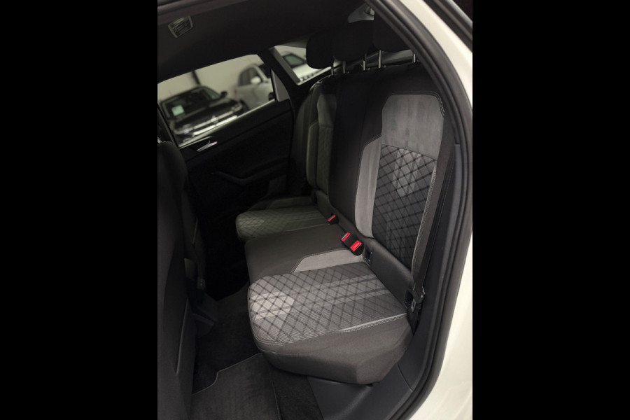 Volkswagen Taigo 1.0 TSI 2x R-Line CarPlay Panorama