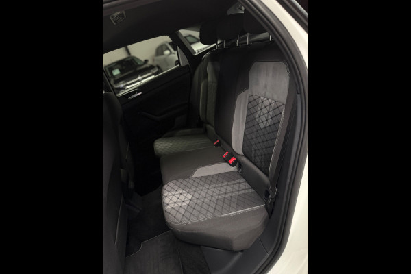 Volkswagen Taigo 1.0 TSI 2x R-Line CarPlay Panorama