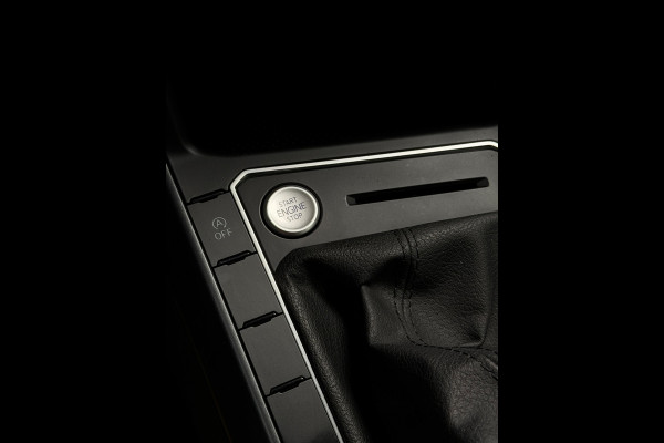 Volkswagen Taigo 1.0 TSI 2x R-Line CarPlay Panorama
