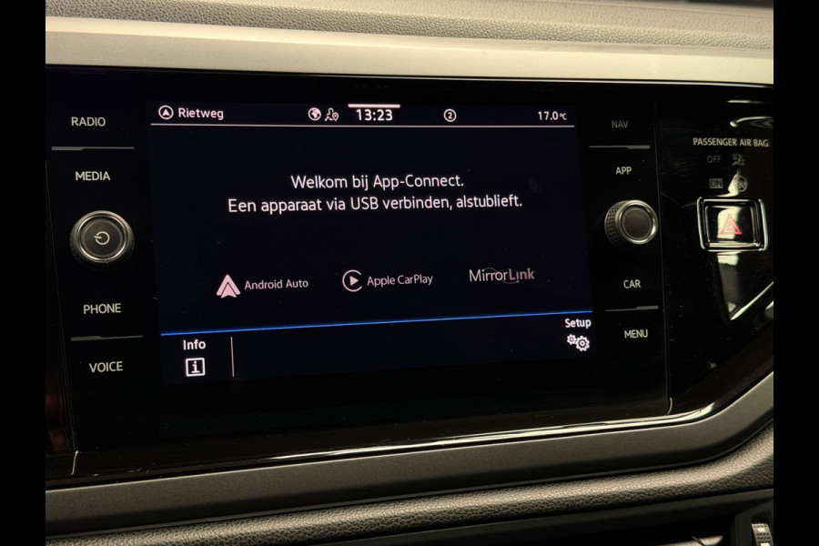 Volkswagen Taigo 1.0 TSI 2x R-Line CarPlay Panorama