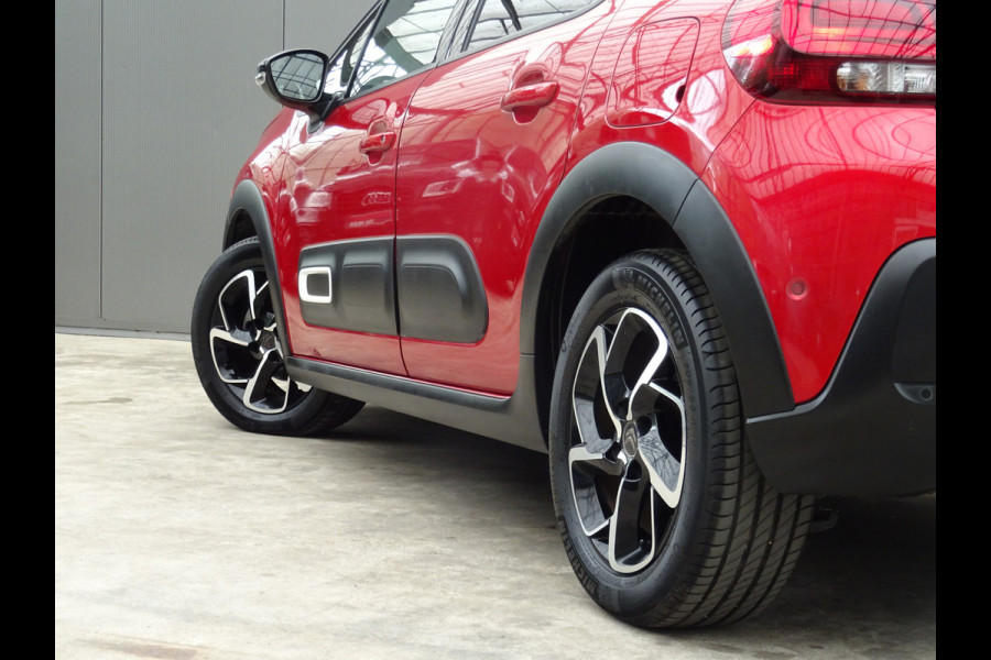 Citroën C3 1.2 PureTech C-Series * CARPLAY * CAMERA * DEALER ONDERH. !!