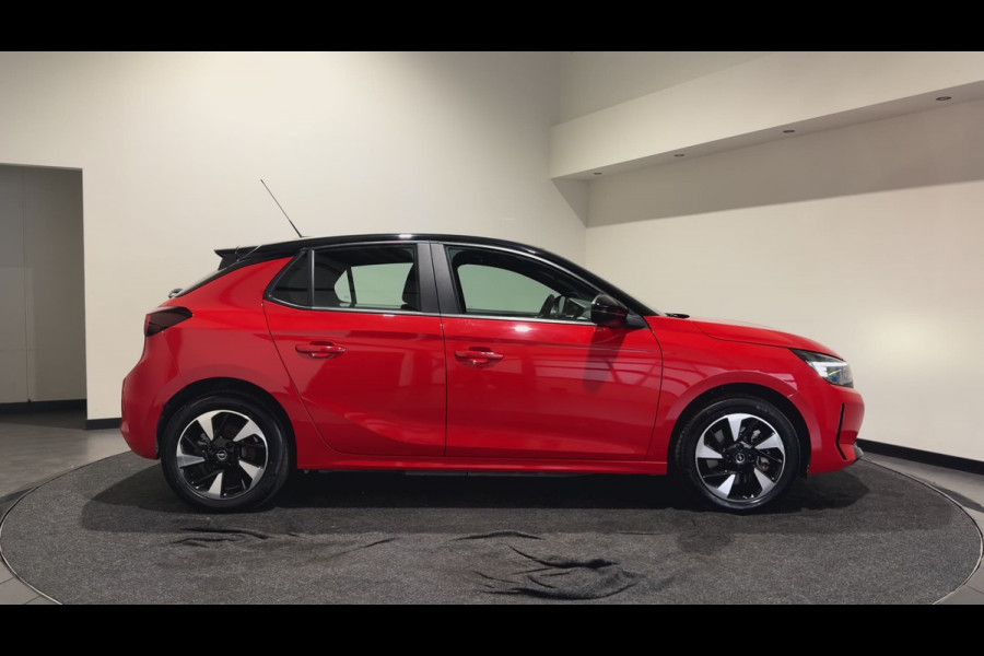 Opel Corsa Electric Yes 50 kWh | Carplay | Warmtepomp | 11 kW 3-fase | LMV 16'' | Bi-Color Dak | Soh (batterijcheck) Waarde 99,3 %