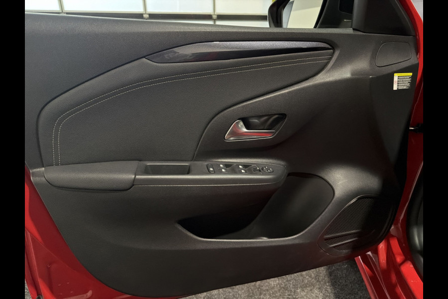 Opel Corsa Electric Yes 50 kWh | Carplay | Warmtepomp | 11 kW 3-fase | LMV 16'' | Bi-Color Dak | Soh (batterijcheck) Waarde 99,3 %