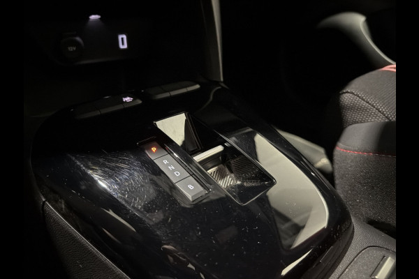 Opel Corsa Electric Yes 50 kWh | Carplay | Warmtepomp | 11 kW 3-fase | LMV 16'' | Bi-Color Dak | Soh (batterijcheck) Waarde 99,3 %
