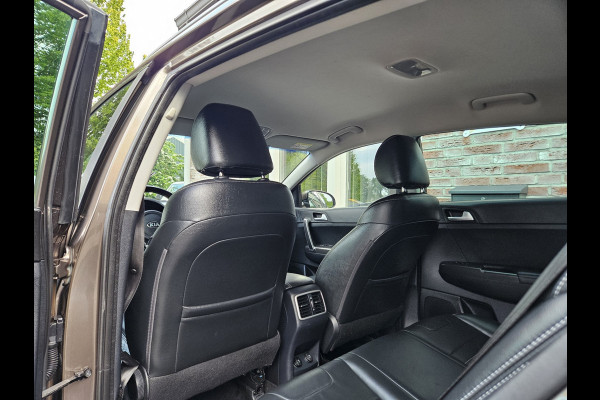 Kia Sportage 1.6 GDI Style Edition Trekhaak! Leer! Camera! NAP! Mooie/Nette Auto! Navigatie!