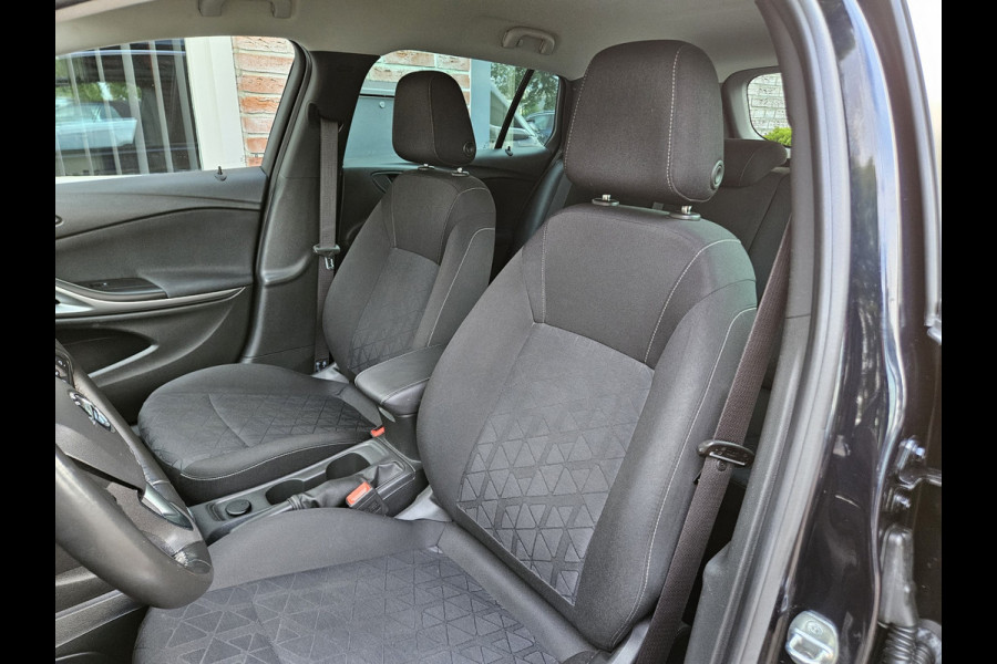 Opel Astra Sports Tourer 1.0 Turbo 120 Jaar Edition Trekhaak! Navigatie! PDC! Dealer Onderhouden! NAP! Nette Auto!