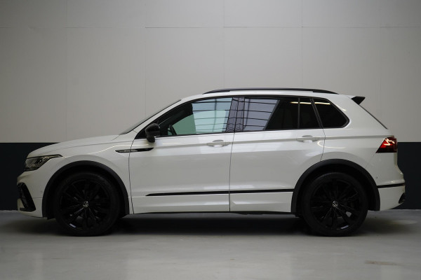 Volkswagen Tiguan 1.5 TSI 150pk R-Line | Carplay | Sfeerverlichting | Blind-Spot | Zwart optiek | Adaptive cruise