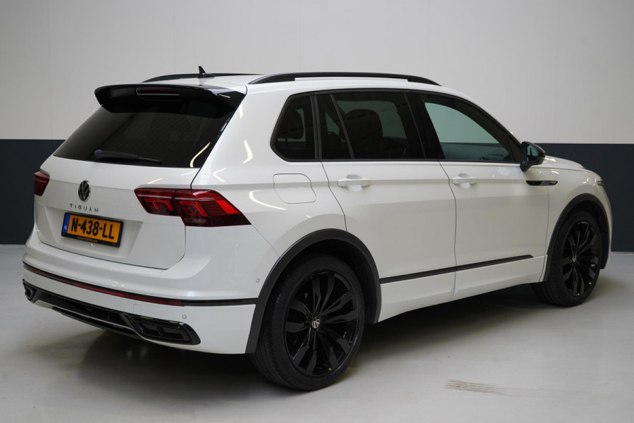 Volkswagen Tiguan 1.5 TSI 150pk R-Line | Carplay | Sfeerverlichting | Blind-Spot | Zwart optiek | Adaptive cruise