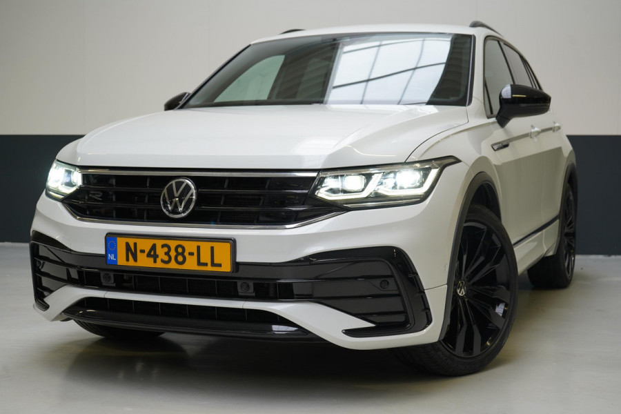 Volkswagen Tiguan 1.5 TSI 150pk R-Line | Carplay | Sfeerverlichting | Blind-Spot | Zwart optiek | Adaptive cruise