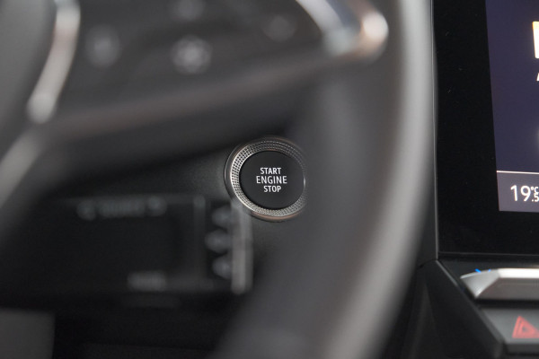 Renault Captur 1.6 E-Tech full hybrid 145 techno | Camera | Navigatie | Apple Carplay | Parkeersensoren