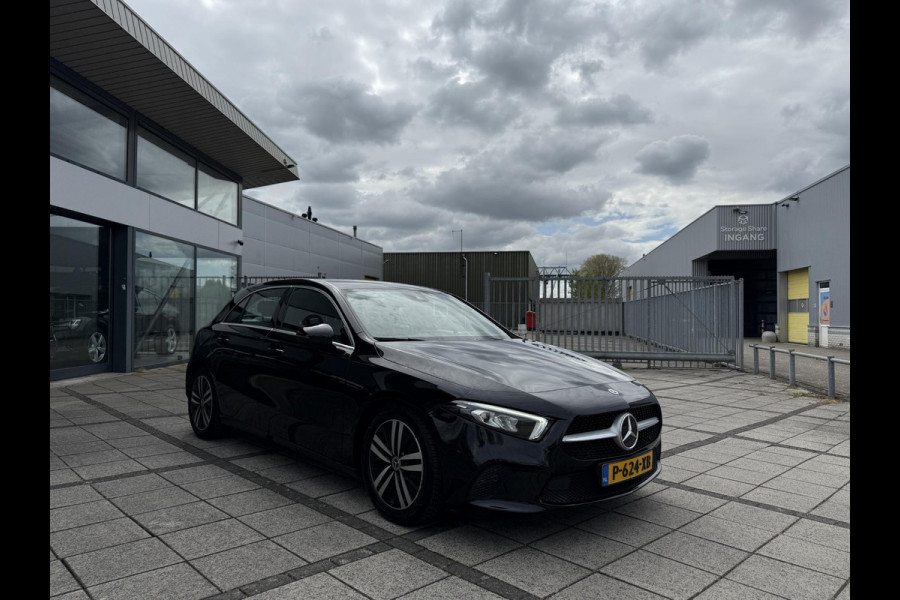 Mercedes-Benz A-Klasse 180d Advantage Edition | Sfeer Verlichting | Camera | Navi | Les-Auto