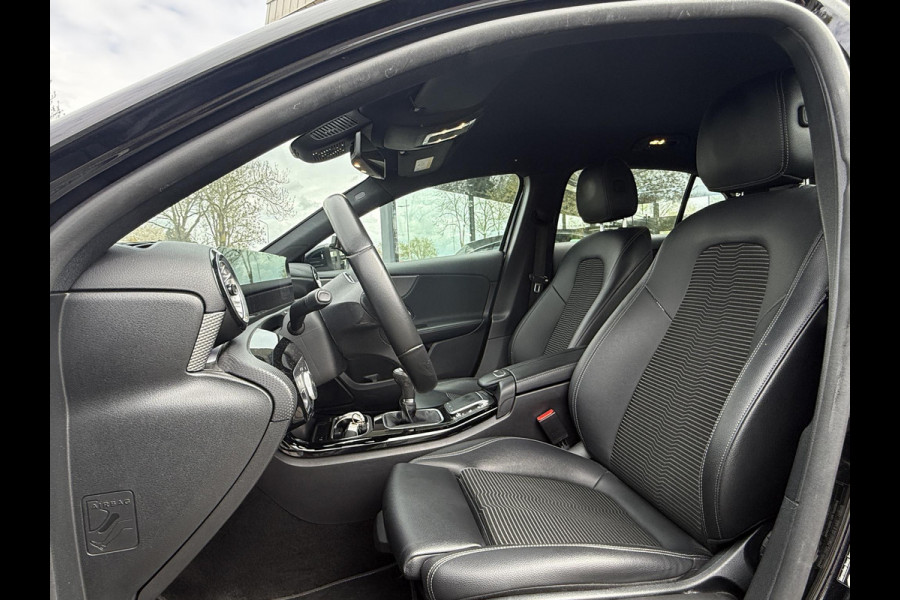 Mercedes-Benz A-Klasse 180d Advantage Edition | Sfeer Verlichting | Camera | Navi | Les-Auto