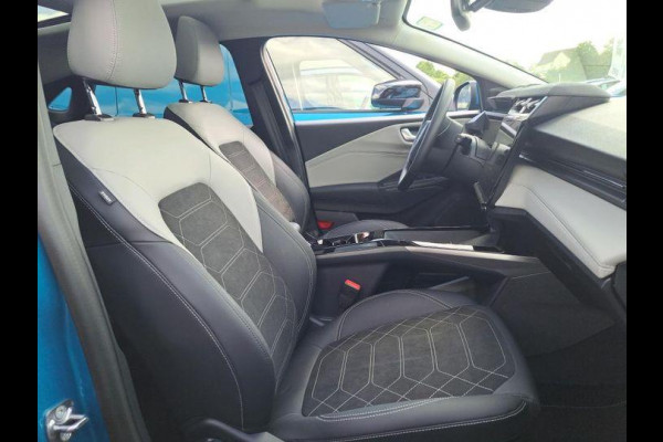 Ford Puma Gen-E Premium 44 kWh 168pk | Winterpack | Driver Assistance Pack | Panorama dak | 19 inch Licht metalen Velgen
