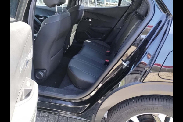 Peugeot e-2008 EV Allure Pack 50 kWh | 27.500 | Navigatie | Achteruitrij Camera |