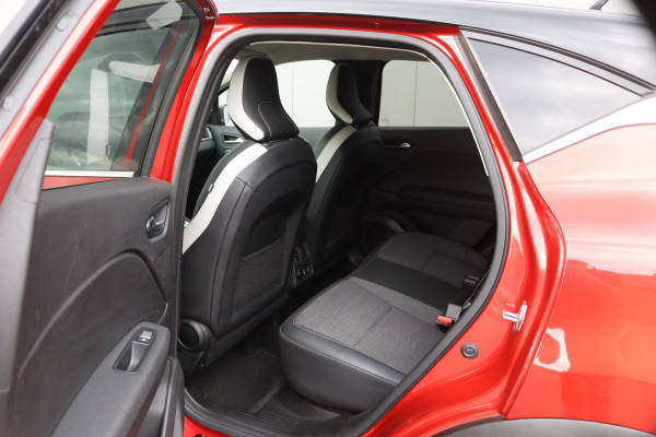 Renault Captur 1.3 TCe 140 Intens Trekhaak/Navigatie/Camera/Cruise-control