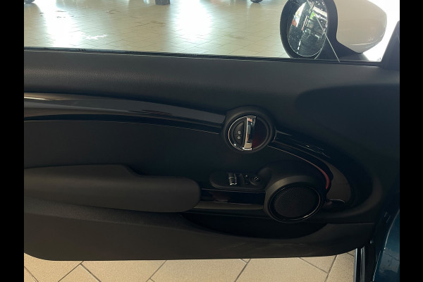 MINI Mini 1.5 Cooper Camden Edition AUTOMAAT AIRCO NAVI CRUISE BLUETOOTH NIEUWSTAAT