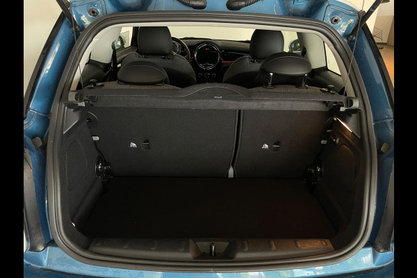 MINI Mini 1.5 Cooper Camden Edition AUTOMAAT AIRCO NAVI CRUISE BLUETOOTH NIEUWSTAAT