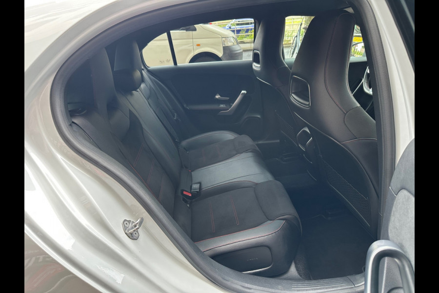 Mercedes-Benz A-Klasse Amg 180 Aut Navi Sfeerverlichting 19''