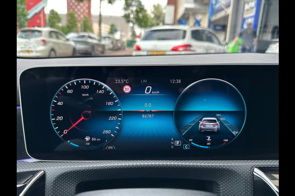 Mercedes-Benz A-Klasse Amg 180 Aut Navi Sfeerverlichting 19''
