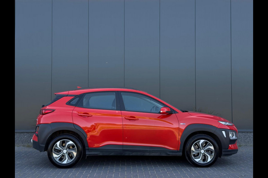 Hyundai Kona 1.6 GDI HEV Comfort HYBRID TREKHAAK | NAVI | CARPLAY | SPORTVELGEN | CR CONTROL