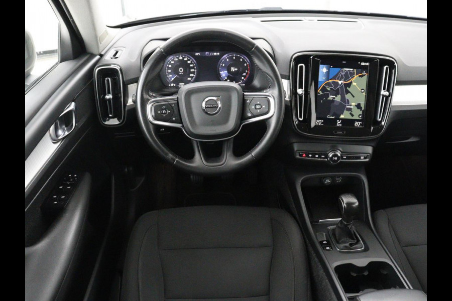 Volvo XC40 1.5 T2 Business Pro | 1e eigenaar | Trekhaak | Carplay | Navigatie | Adaptive cruise | Side Assist | Full LED | Climate control | Keyless | Parkeerhulp | Bluetooth | 19'' lichtmetalen velgen