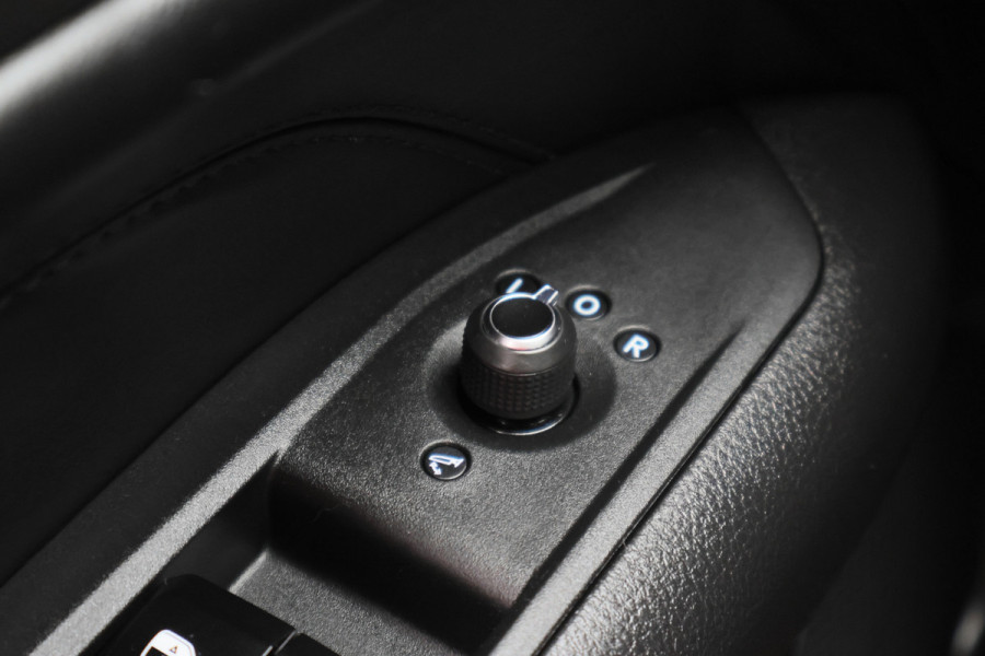 Jeep Compass 4xe 190 Plug-in Hybrid Electric Limited Business Leder/Stof, 360° Camera, Apple Carplay, ACC, Virtual Cockpit, DAB, 18''