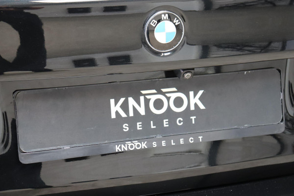 BMW 5 Serie 530i High Executive M Sport Pakket Automaat / Navigatiesysteem Professional / Schuif-/kanteldak / Harman Kardon / Stoelverwarming / Adaptieve Cruise Control / Apple Carplay / Achteruitrijcamera / Stuurwielverwarming / Head-Up Display / Trekhaak /