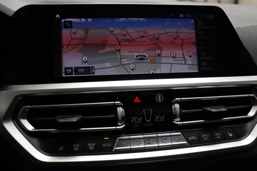 BMW 3 Serie Touring 330e Business Edition Plus M Sport Pakket Automaat / Navigatiesysteem Professional / Head-Up Display / Panoramadak / Adaptief M Onderstel / Stoelverwarming / HiFi / Adaptieve Cruise Control / Leder / 19 Inch /