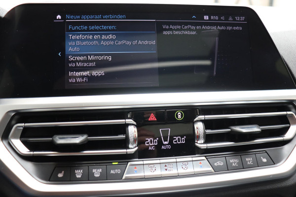 BMW 3 Serie Touring 330e Business Edition Plus M Sport Pakket Automaat / Navigatiesysteem Professional / Head-Up Display / Panoramadak / Adaptief M Onderstel / Stoelverwarming / HiFi / Adaptieve Cruise Control / Leder / 19 Inch /