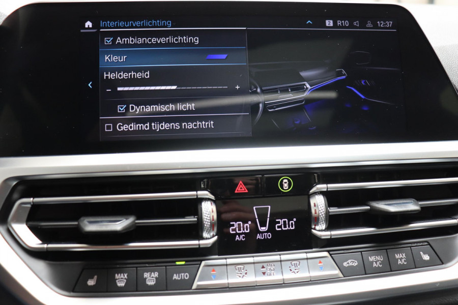 BMW 3 Serie Touring 330e Business Edition Plus M Sport Pakket Automaat / Navigatiesysteem Professional / Head-Up Display / Panoramadak / Adaptief M Onderstel / Stoelverwarming / HiFi / Adaptieve Cruise Control / Leder / 19 Inch /