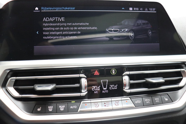 BMW 3 Serie Touring 330e Business Edition Plus M Sport Pakket Automaat / Navigatiesysteem Professional / Head-Up Display / Panoramadak / Adaptief M Onderstel / Stoelverwarming / HiFi / Adaptieve Cruise Control / Leder / 19 Inch /