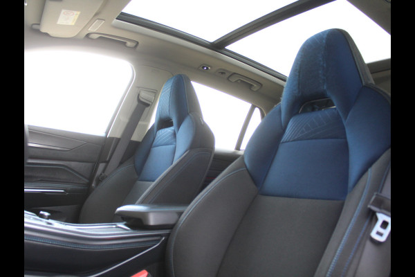 Lynk & Co 01 1.5 CLIMATE | CARPLAY | PANODAK | AFNTRHAAK | LED | DAB | 360CAMERA | NAVI | WIFI | ELEC-KLEP | LMV20 | STOELVERW