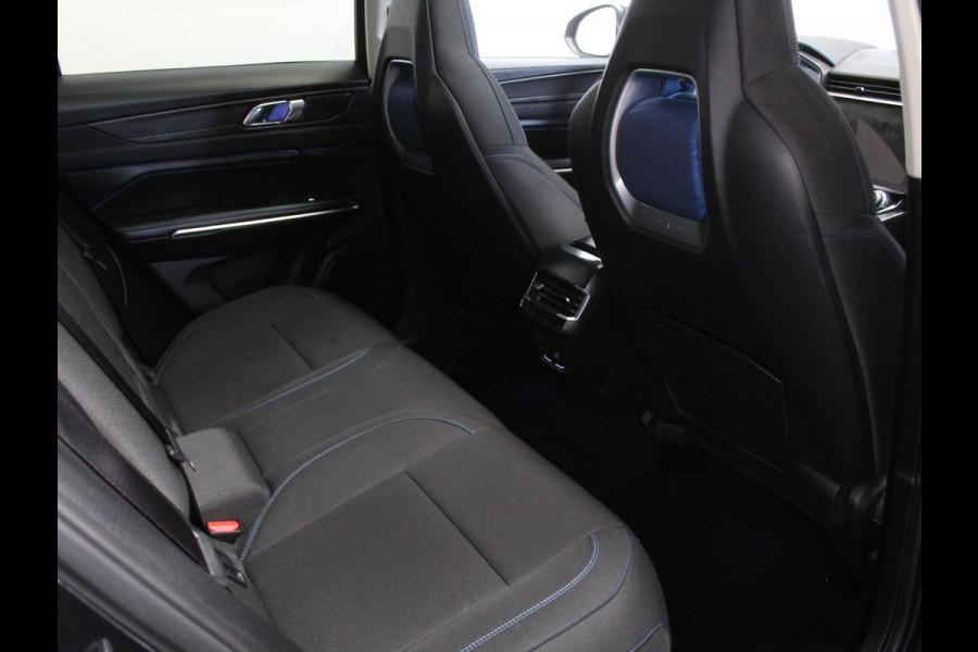 Lynk & Co 01 1.5 CLIMATE | CARPLAY | PANODAK | AFNTRHAAK | LED | DAB | 360CAMERA | NAVI | WIFI | ELEC-KLEP | LMV20 | STOELVERW