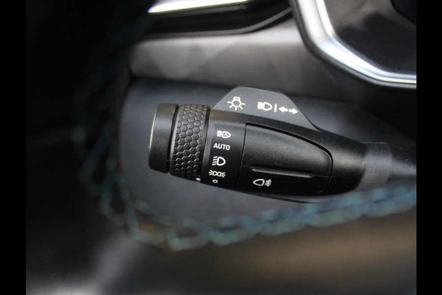 Lynk & Co 01 1.5 CLIMATE | CARPLAY | PANODAK | AFNTRHAAK | LED | DAB | 360CAMERA | NAVI | WIFI | ELEC-KLEP | LMV20 | STOELVERW