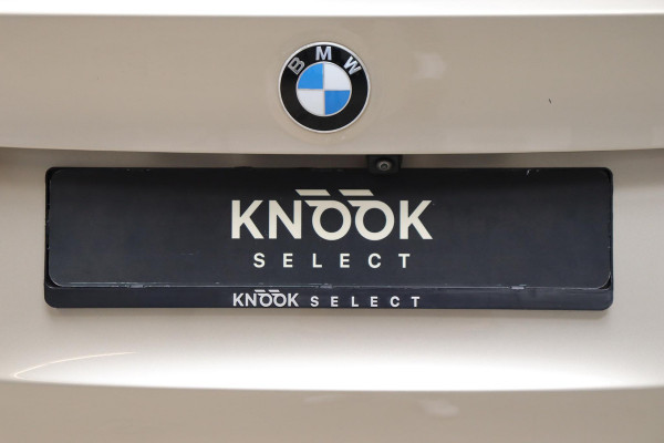 BMW X3 xDrive20i High Executive xLine Automaat / Navigatie Professional / Panoramadak / Trekhaak / Head-Up Display / Achteruitrijcamera / Stoelverwaming / HiFi / Cruise Control / Leder / LED /