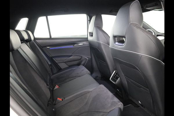 Škoda Elroq 85 Sportline 286pk | Navigatie | parkeeracamera | Matrix led | Adaptieve cruise controle | Stoelverwarming |