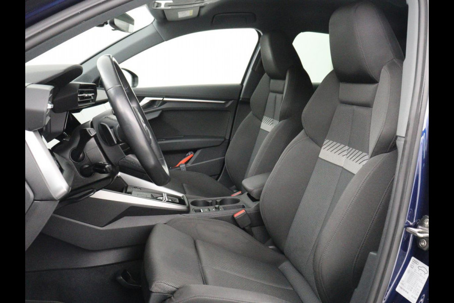 Audi A3 30 TFSI Advanced edition | Stoelverwarming | Adaptive cruise | Carplay | Sportstoelen | Virtual Cockpit | Navigatie | Full LED | Parkeerhulp | Climate control | Bluetooth
