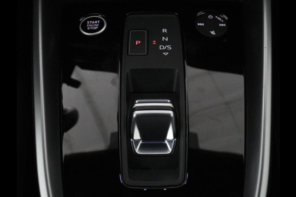 Audi A3 30 TFSI Advanced edition | Stoelverwarming | Adaptive cruise | Carplay | Sportstoelen | Virtual Cockpit | Navigatie | Full LED | Parkeerhulp | Climate control | Bluetooth